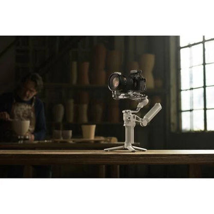 DJI RS 4 Mini, Gimbal Stabilizer for Cameras Canon/Sony/Panasonic/Nikon/Fujifilm, Auto Axis Locks, 2kg/4.4lbs Payload, Intelligent Tracking, Camera Gimbal, Camera Stabilizer, Native Vertical Shooting